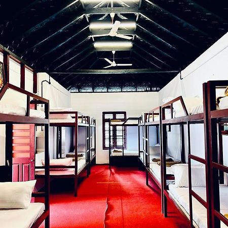 The Shire Hotel Sultan Bathery Buitenkant foto