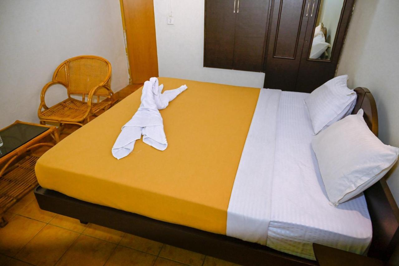 The Shire Hotel Sultan Bathery Buitenkant foto