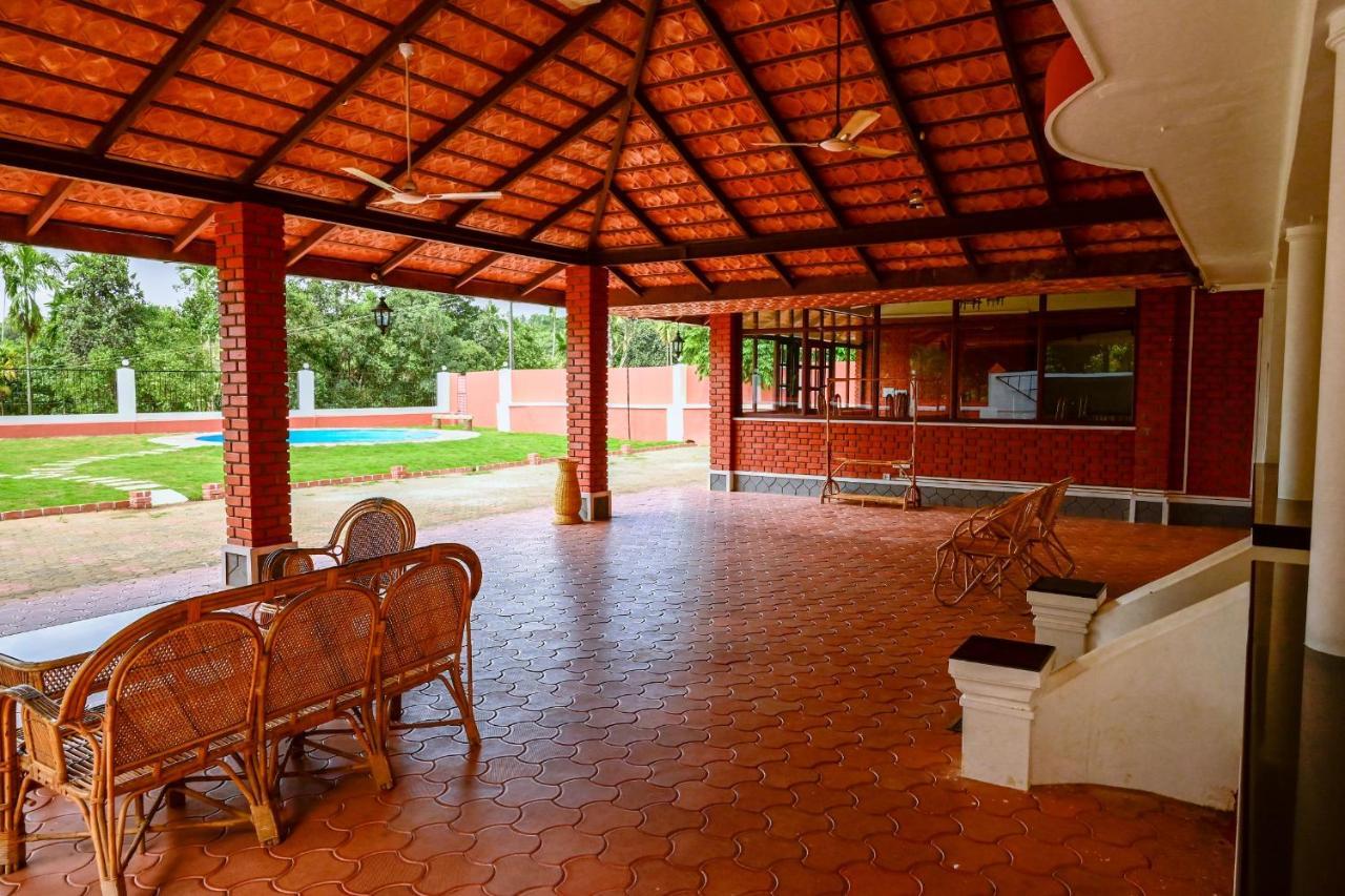The Shire Hotel Sultan Bathery Buitenkant foto