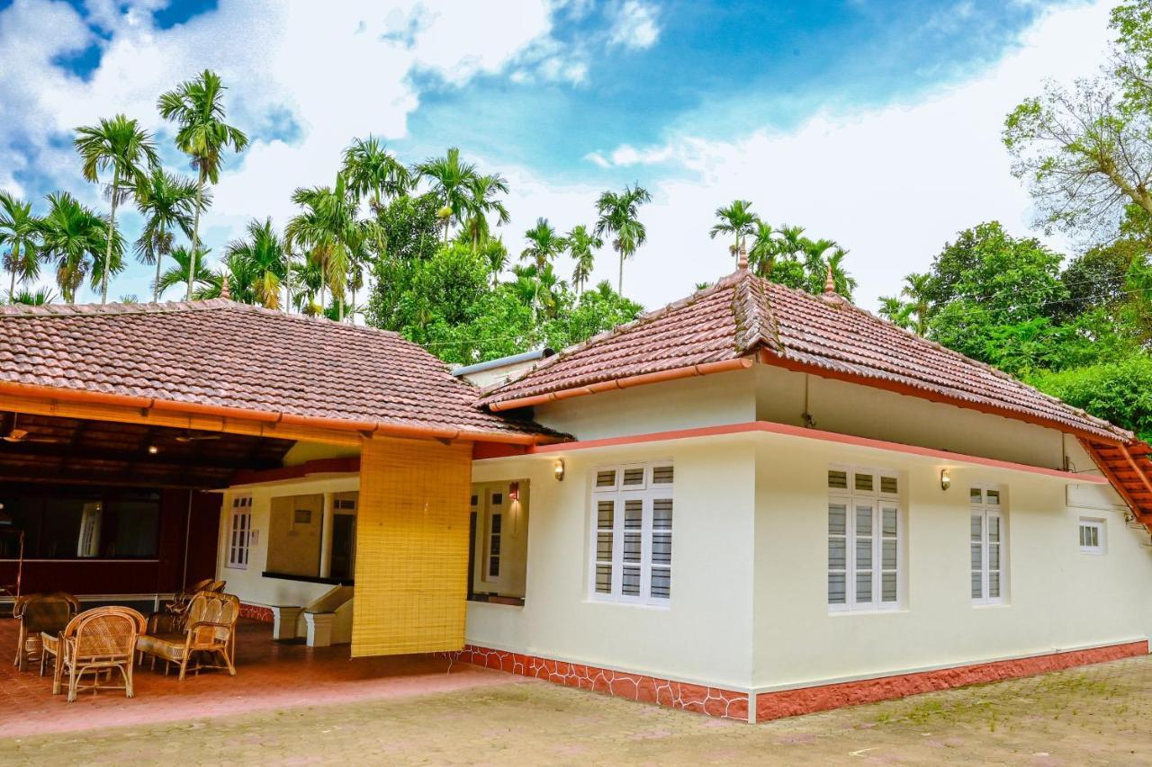 The Shire Hotel Sultan Bathery Buitenkant foto