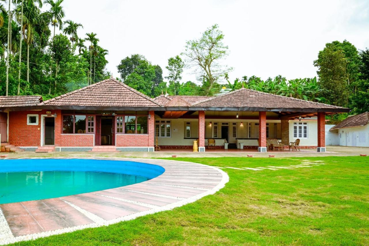 The Shire Hotel Sultan Bathery Buitenkant foto